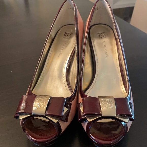 Women heels. Colour is more fair pink/ tan with burgundy heels and platform - Picture 2 of 4